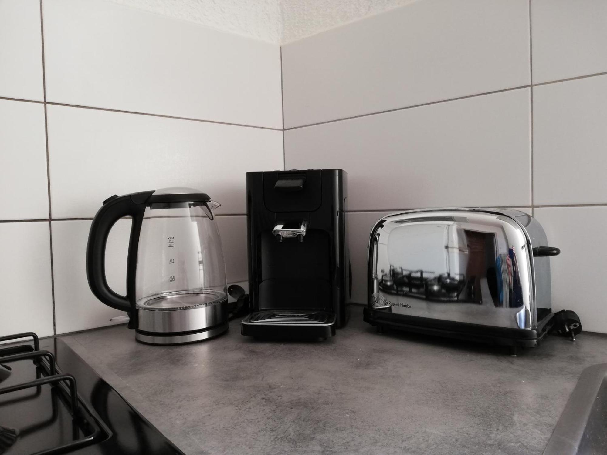De 2 A 6 Personnes - Le Street'Art - Sarrebourg Centre - Gare A 500M - A 20 Minutes De Center Parc Et Parc Animalier Sainte-Croix - Netflix - Wifi Apartment Стая снимка
